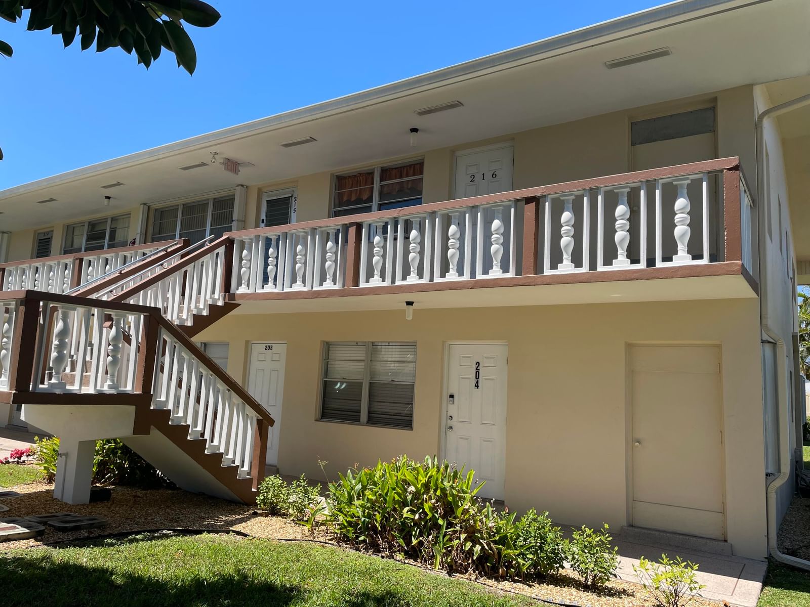 203 Easthampton I, West Palm Beach, FL 33417 photo 2