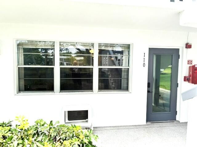 110 Markham F #110, Deerfield Beach, FL 33442 photo 3