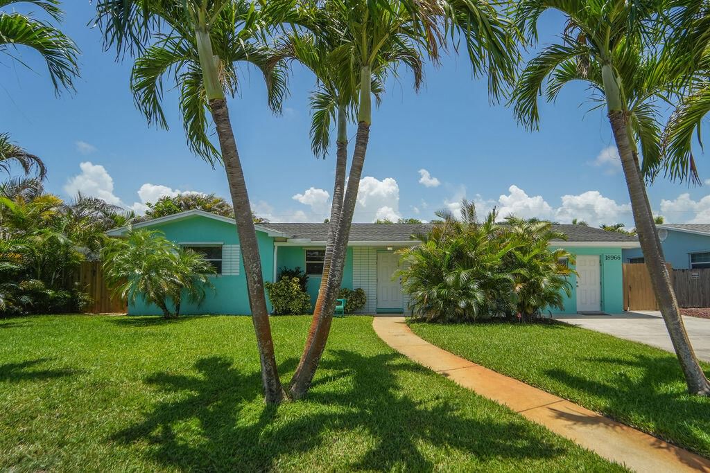 18966 SE Southgate Drive, Jupiter, FL 33469 photo 2