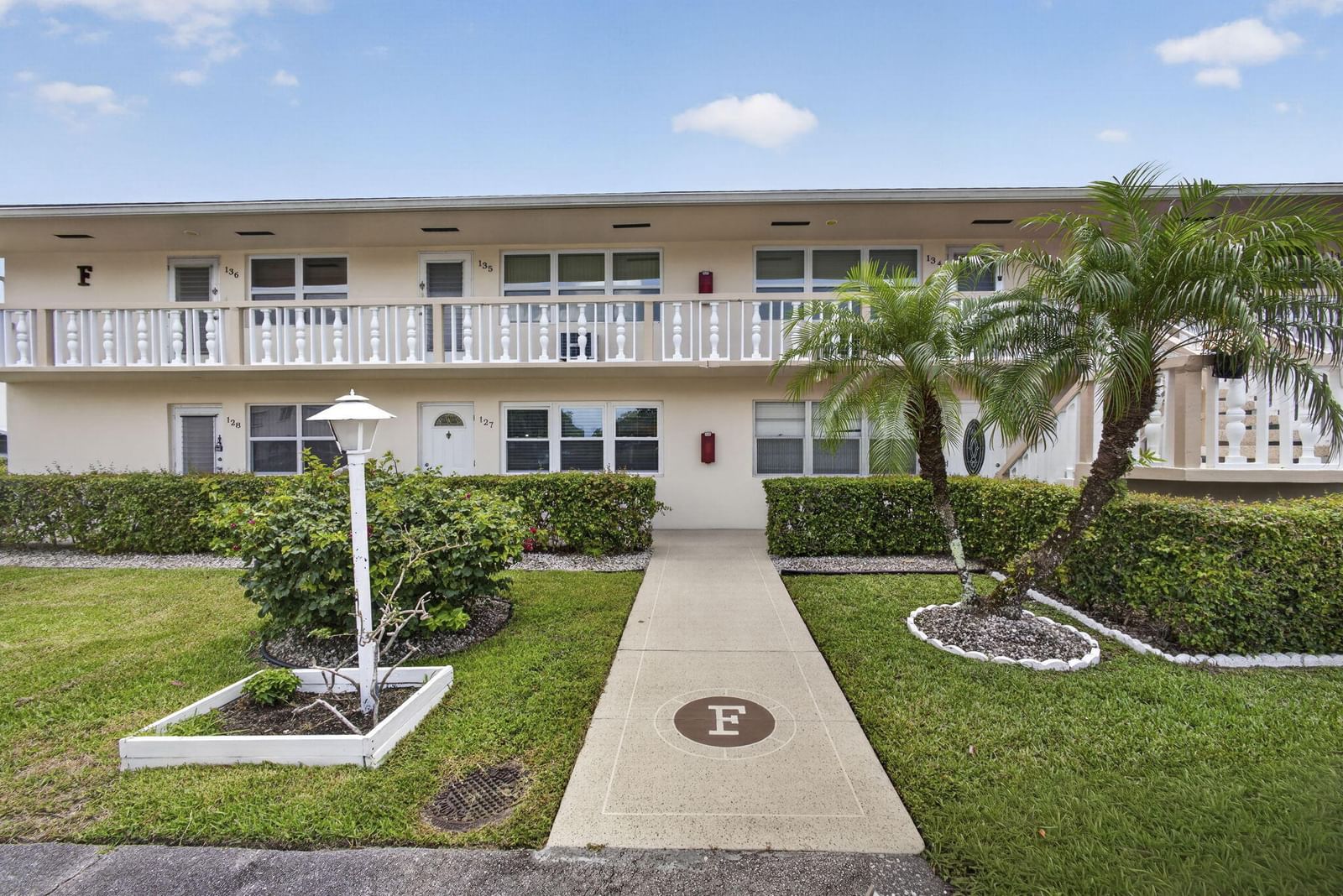 127 Chatham F, West Palm Beach, FL 33417 photo 3