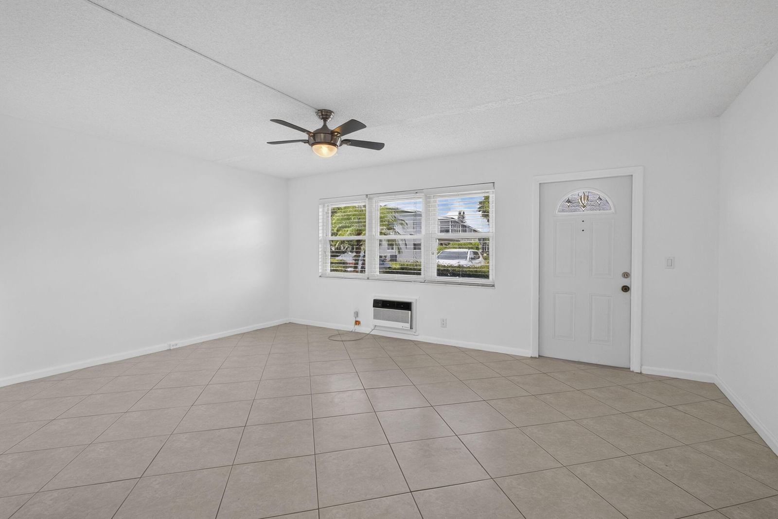 127 Chatham F, West Palm Beach, FL 33417 photo 5