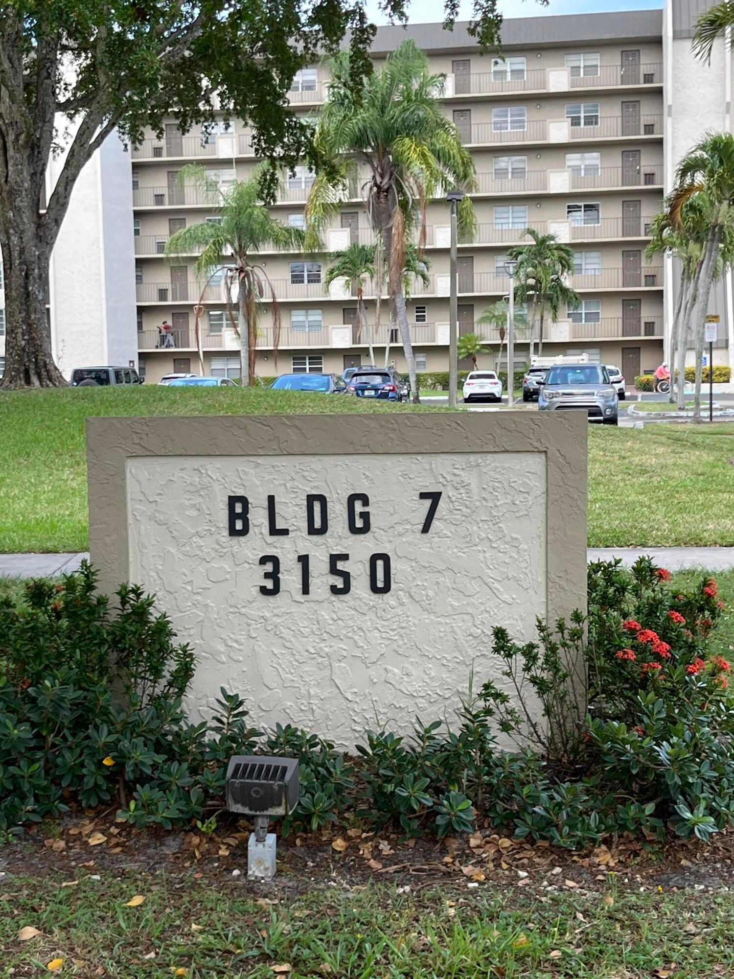 3150 W Rolling Hills Circle #704, Davie, FL 33328 photo 2