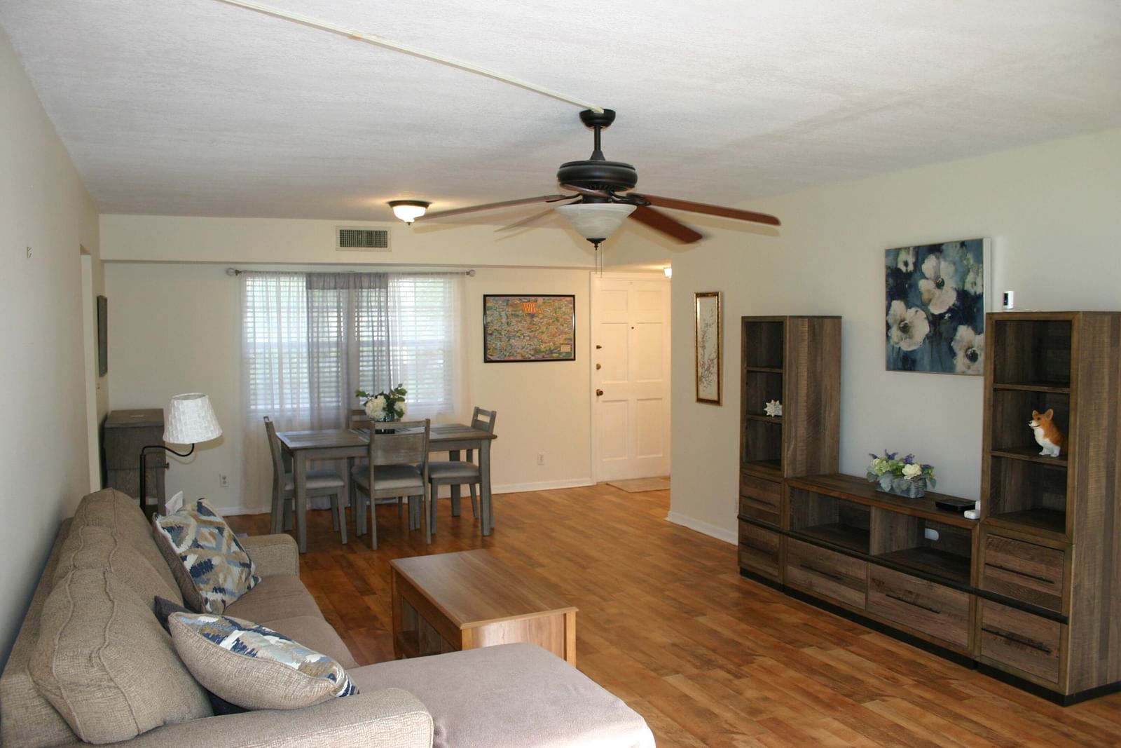 5570 Tamberlane Circle #130, Palm Beach Gardens, FL 33418 photo 3