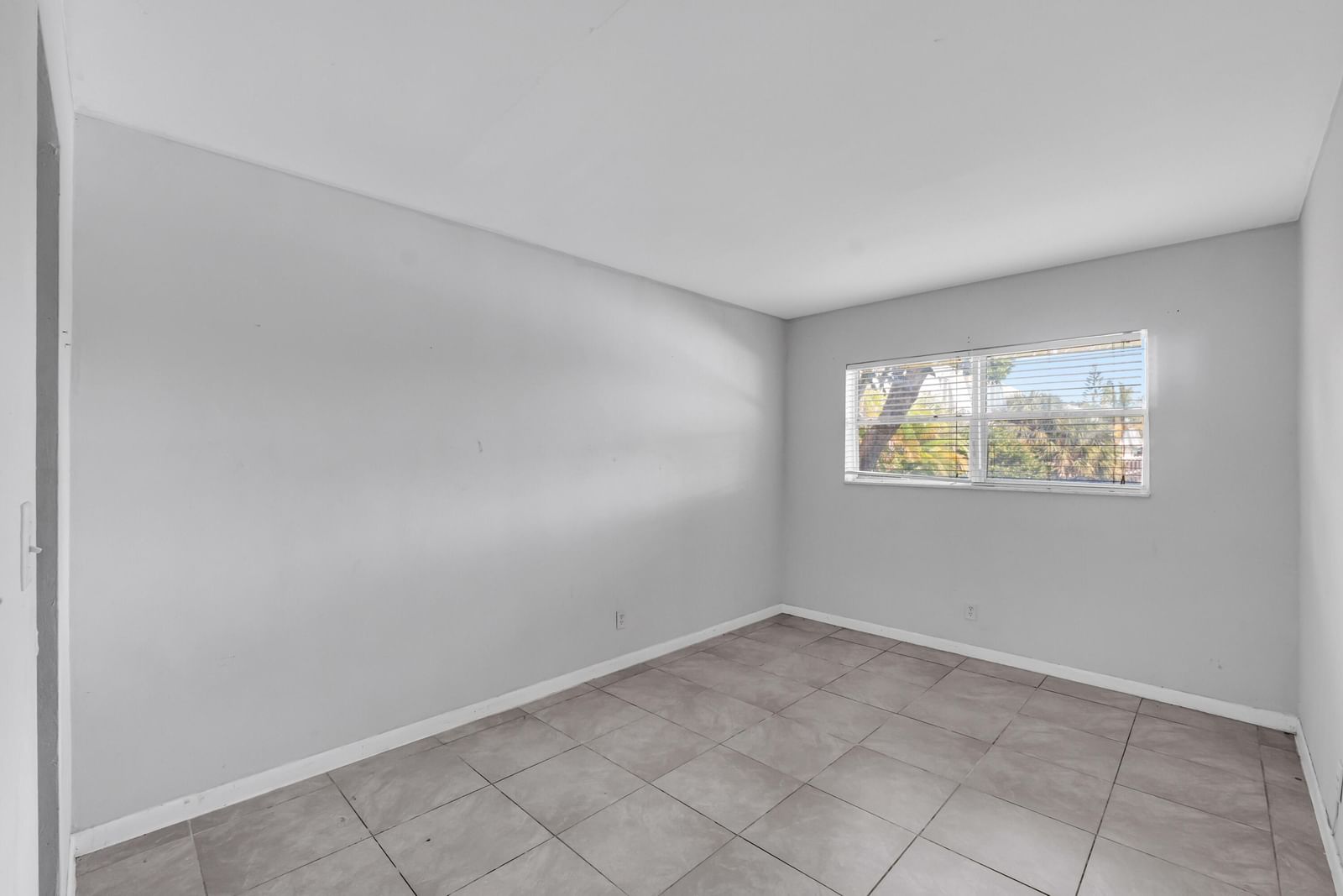 4050 NE 12th Terrace #38, Oakland Park, FL 33334 photo 5