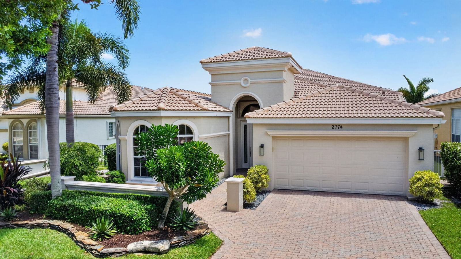 9774 Via Elegante, Wellington, FL 33411 photo 2