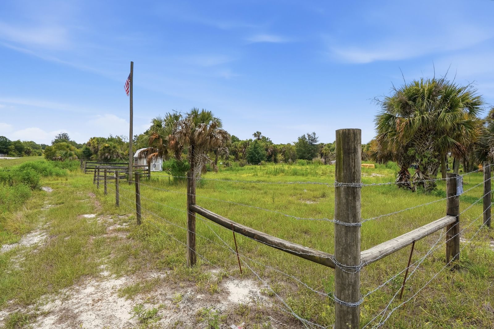19998 NW 270th Street, Okeechobee, FL 34972 photo 2