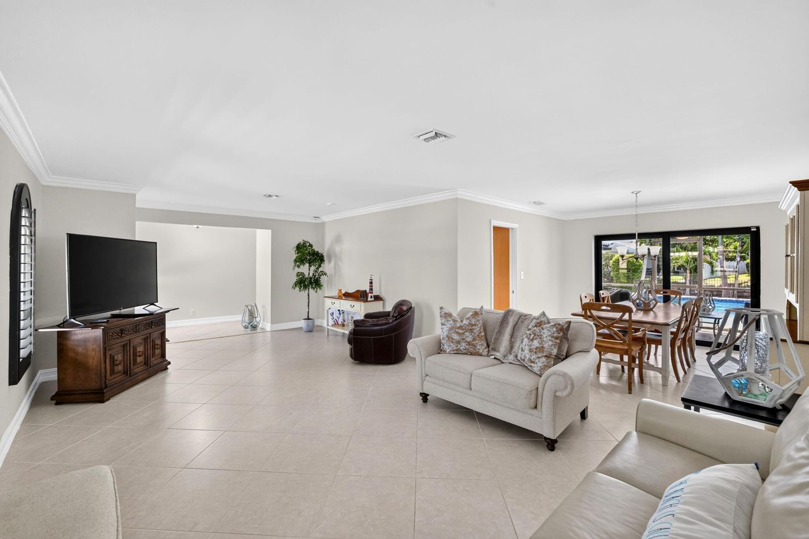 5570 NE 26th Avenue, Fort Lauderdale, FL 33308 photo 5