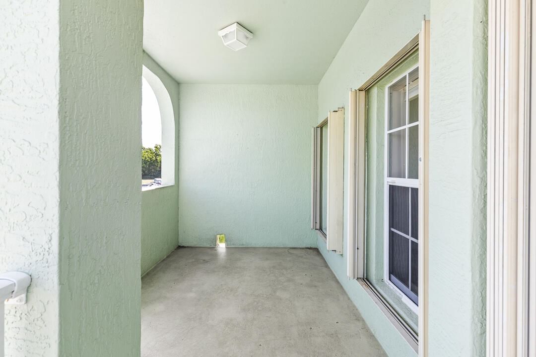 2127 SE Wild Meadow Circle, Port St Lucie, FL 34952 photo 4