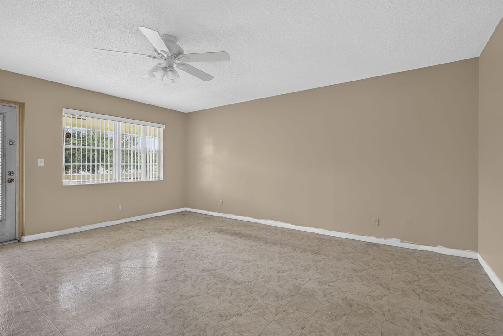 111 Sheffield E, West Palm Beach, FL 33417 photo 5