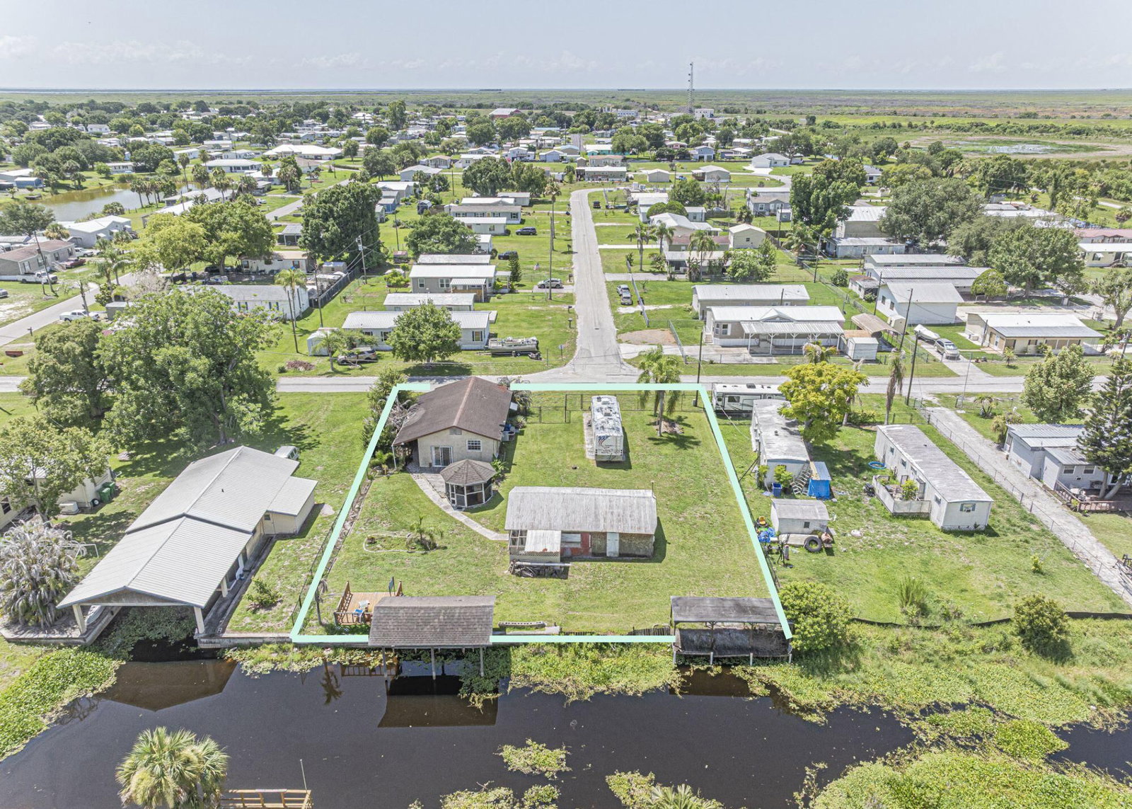 1040 Lissie Lane, Okeechobee, FL 34974 photo 2