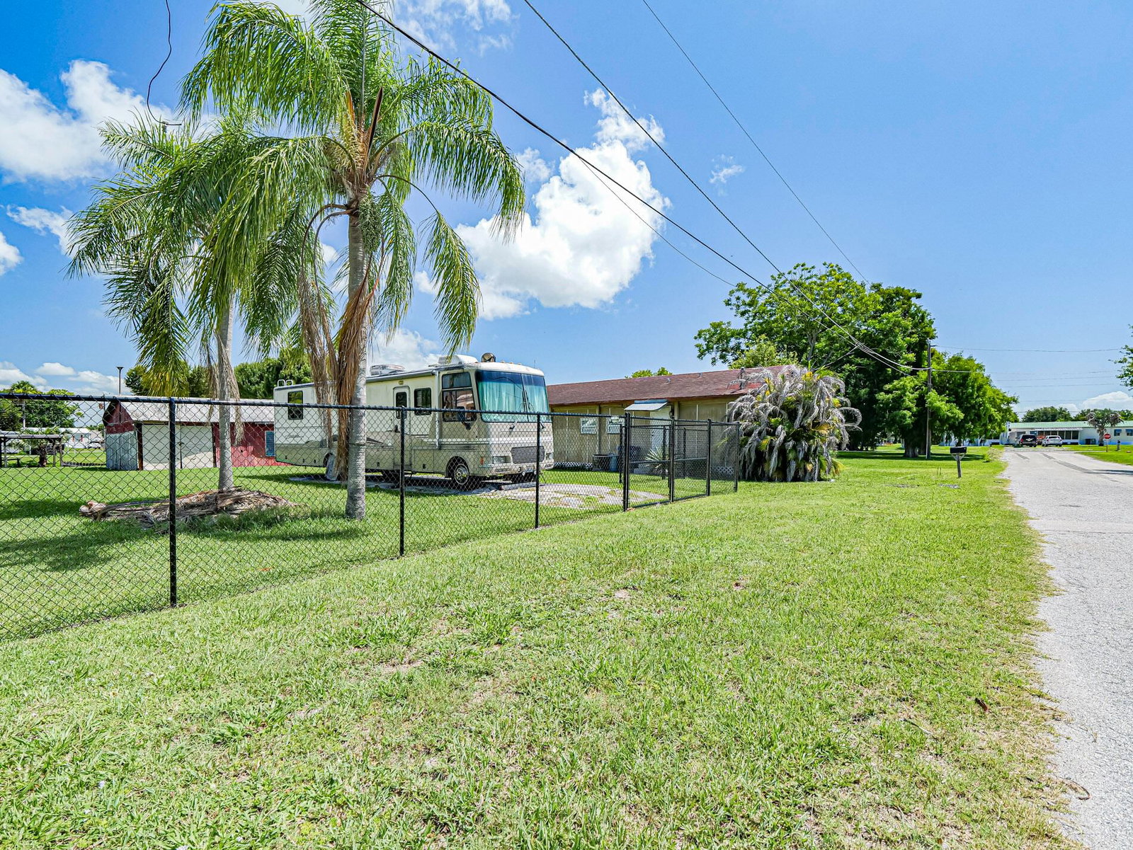 1040 Lissie Lane, Okeechobee, FL 34974 photo 5