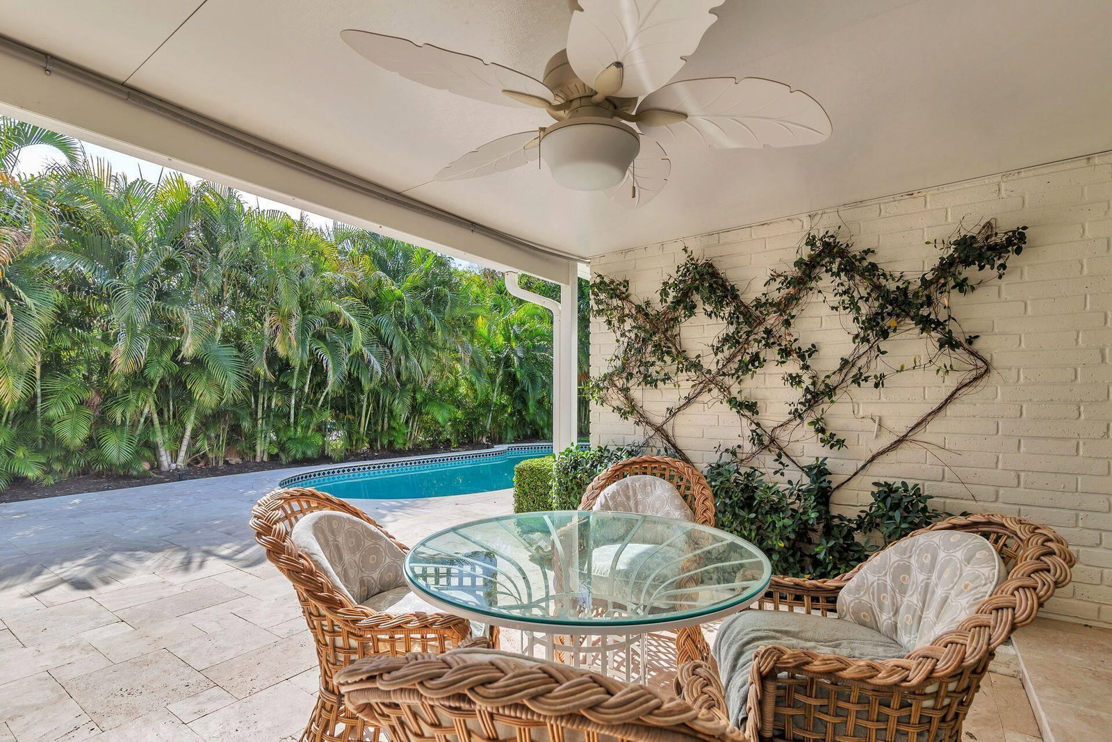 246 Gray Street, West Palm Beach, FL 33405 photo 4
