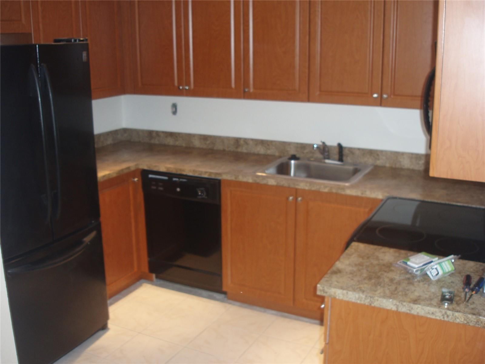 8028 SW 17th Place, Davie, FL 33324 photo 3