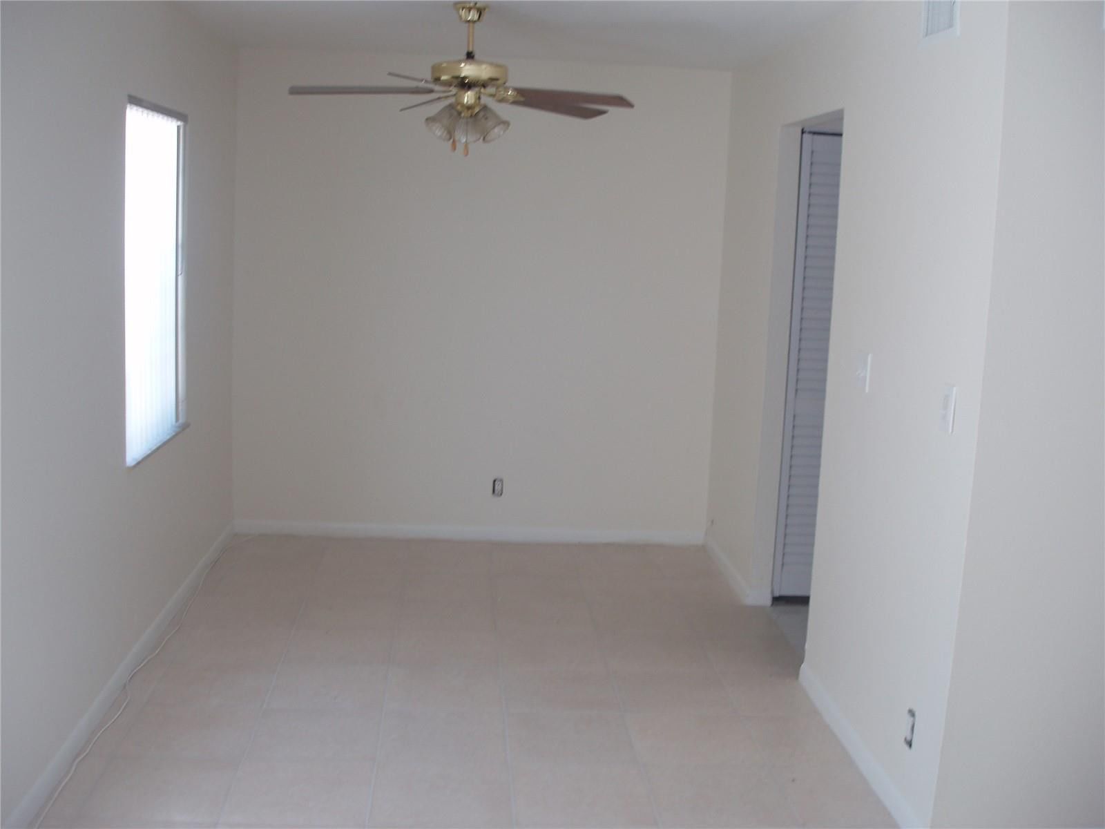 8028 SW 17th Place, Davie, FL 33324 photo 5