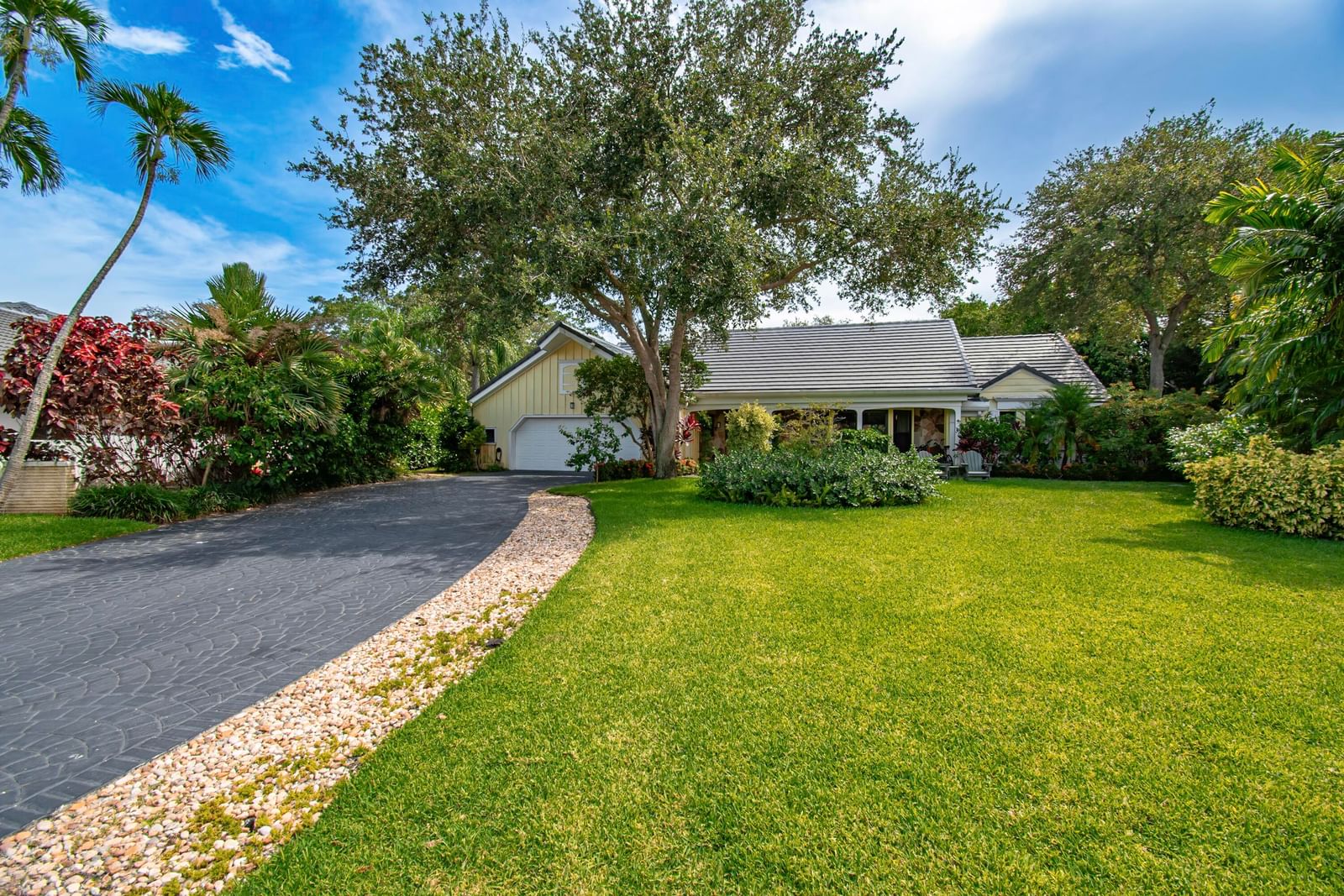 6962 S Grande Drive, Boca Raton, FL 33433 photo 2