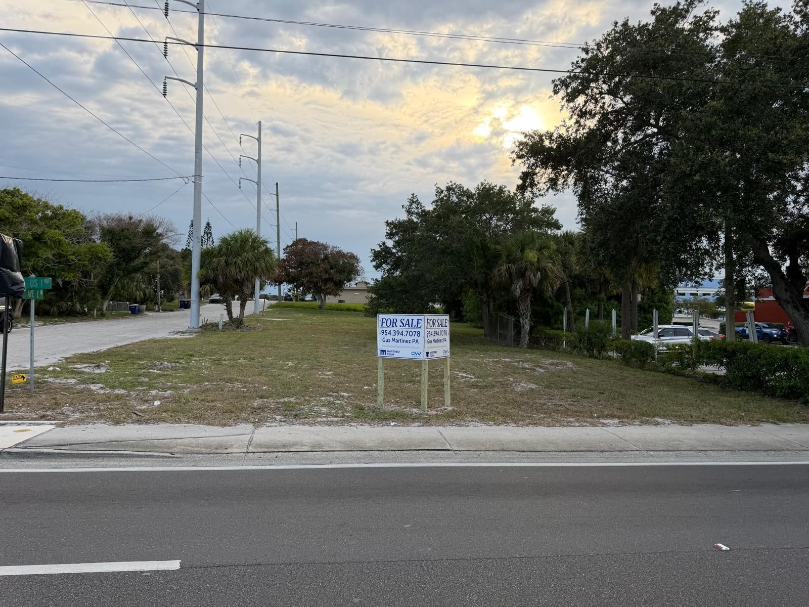 408 Avenue E, Fort Pierce, FL 34950 photo 2