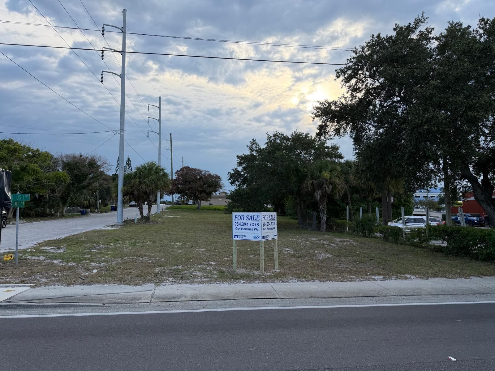 408 Avenue E, Fort Pierce, FL 34950 photo 3