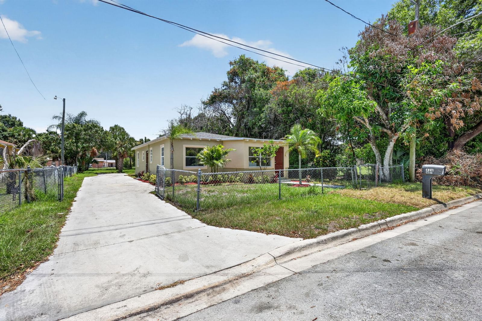 426 N 19th Street, Fort Pierce, FL 34950 photo 2