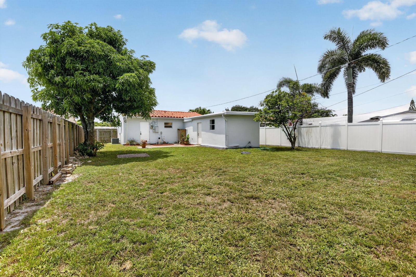 2427 Harding Street, Hollywood, FL 33020 photo 4