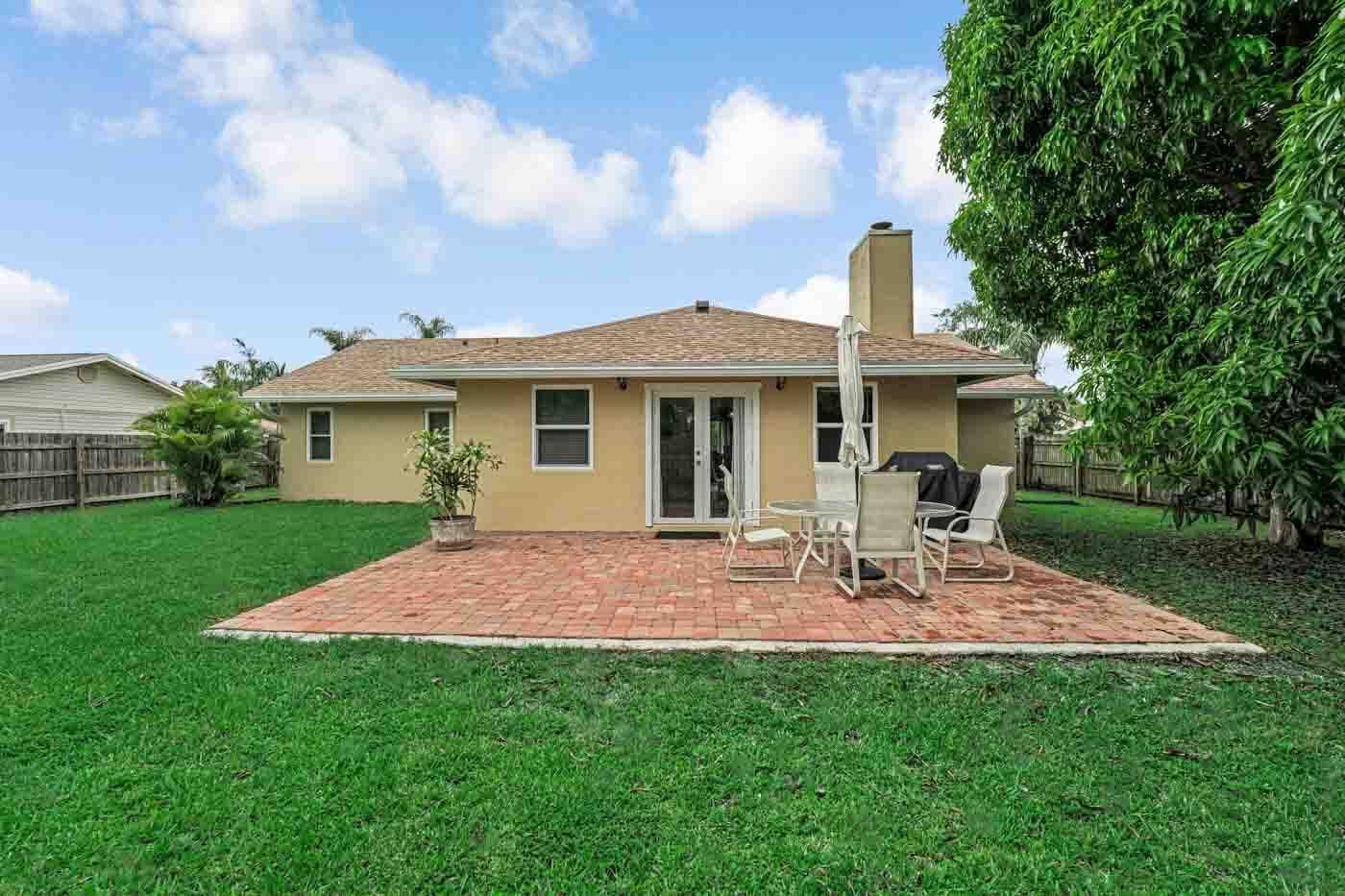427 Las Palmas Street, Royal Palm Beach, FL 33411 photo 5