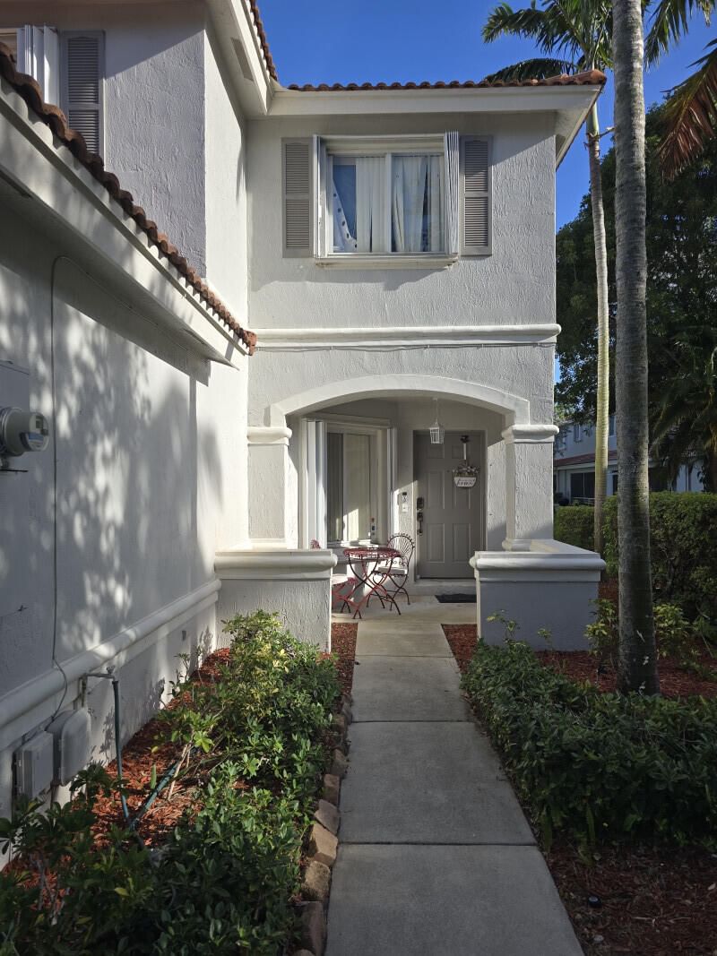 6511 Sandy Bank Terrace, Riviera Beach, FL 33407 photo 2