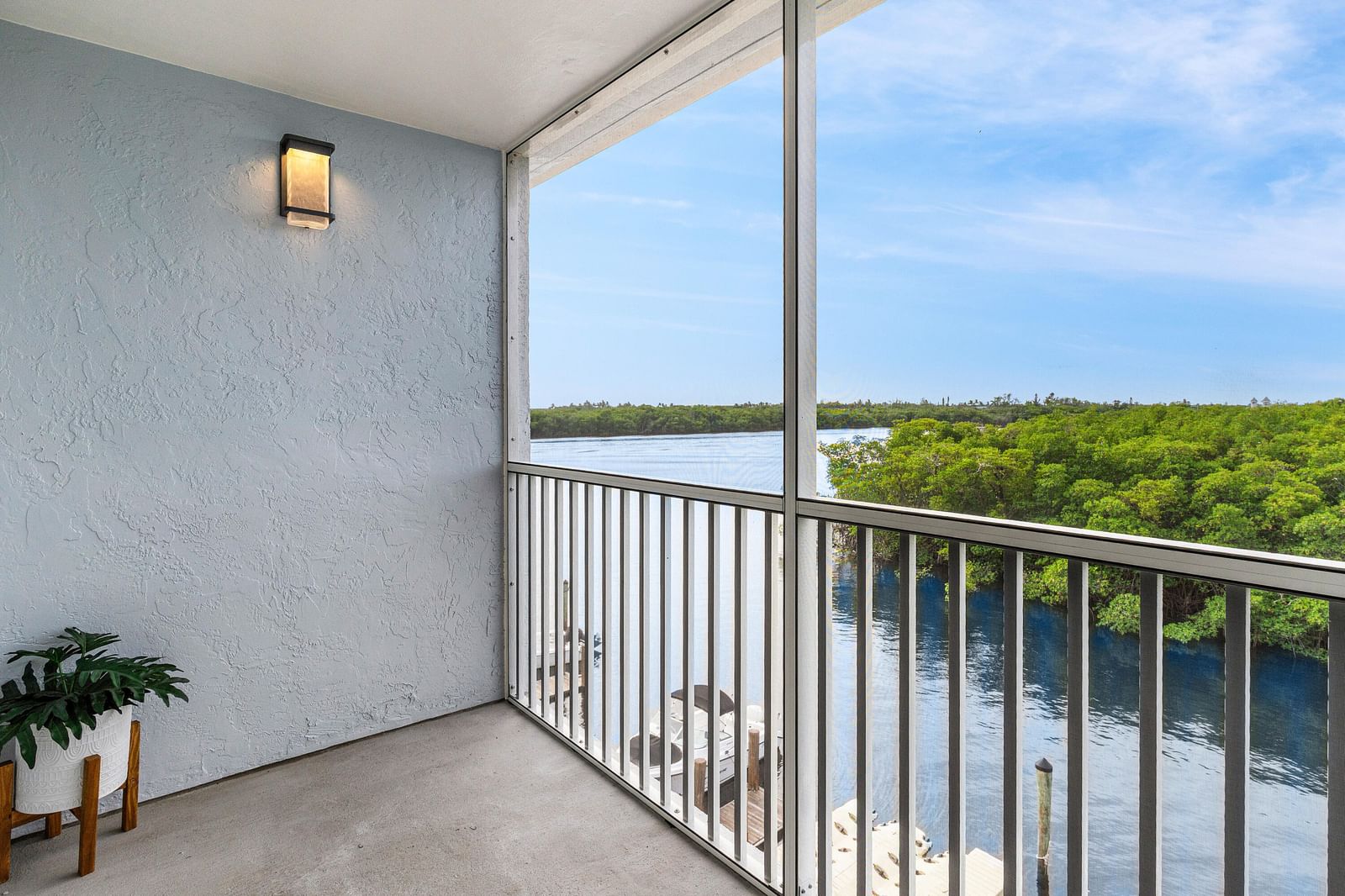 689 NE 6th Court #4050, Boynton Beach, FL 33435 photo 2