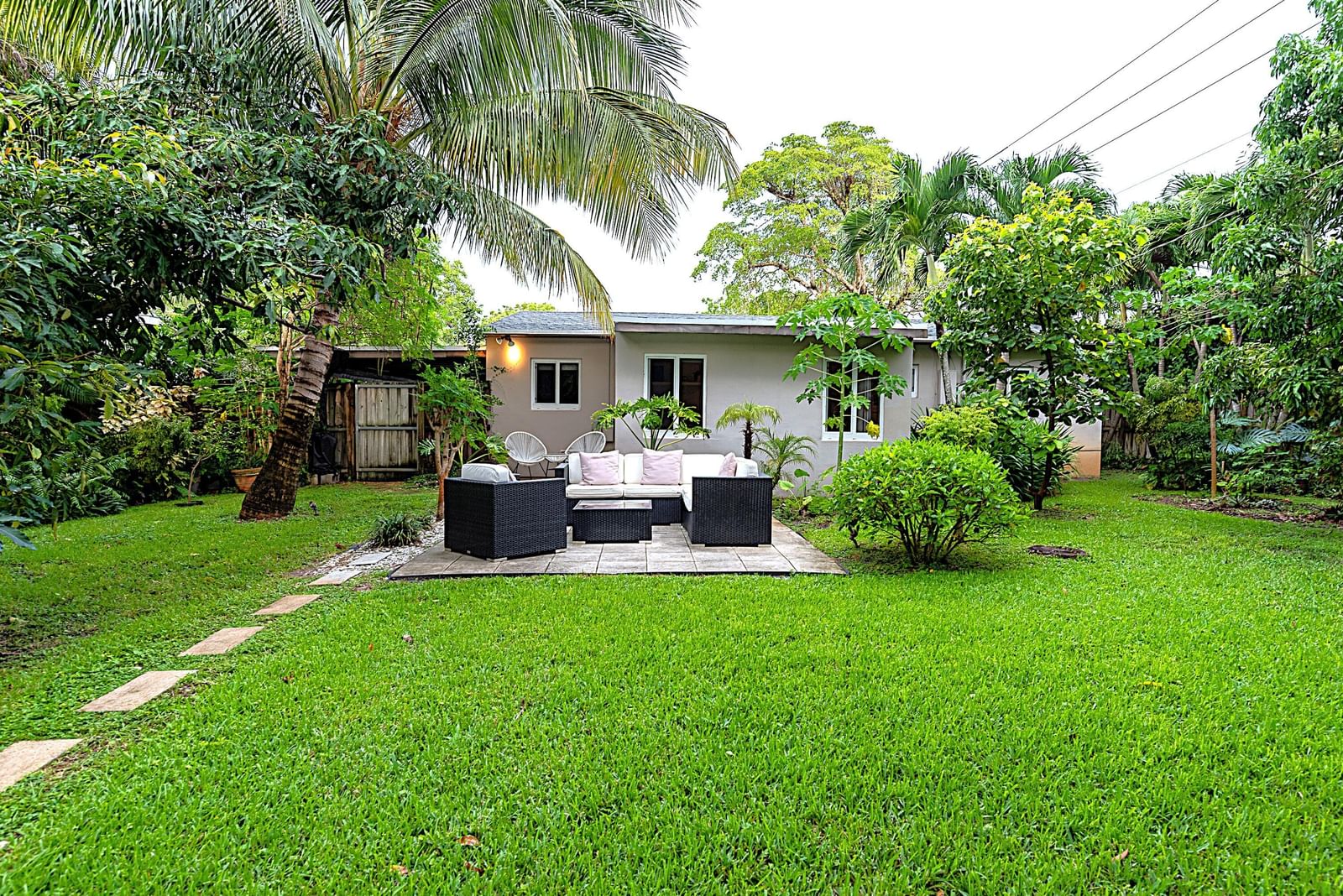 1401 NE 17th Way, Fort Lauderdale, FL 33304 photo 2