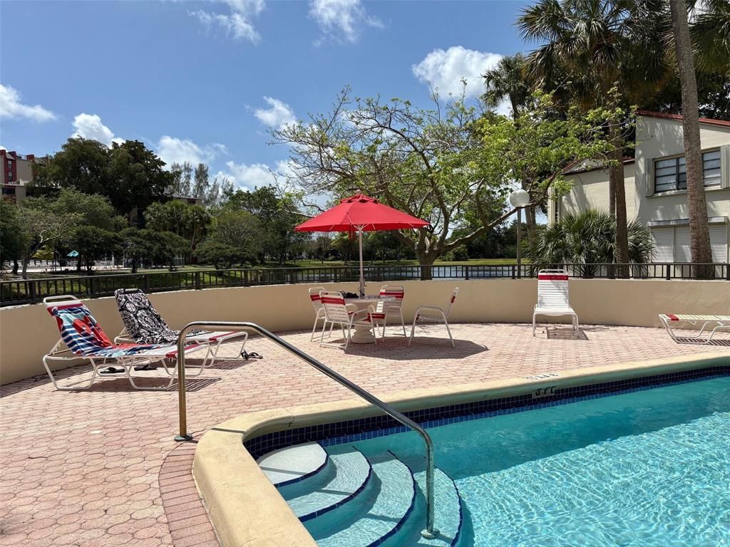 2314 S Cypress Bend Drive #Unit 614, Pompano Beach, FL 33069 photo 2