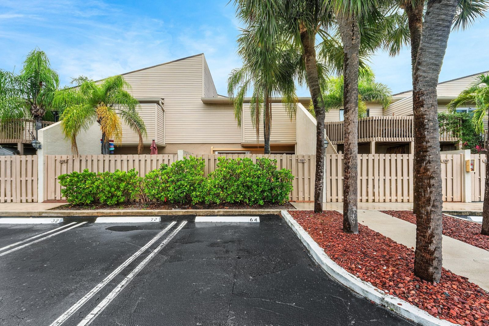 612 Executive Center Drive #107, West Palm Beach, FL 33401 photo 2