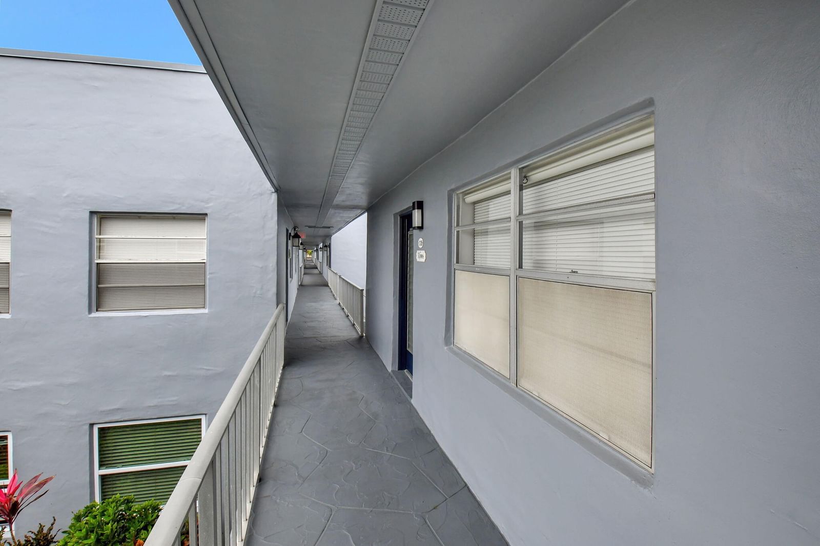 126 Burgundy #C, Delray Beach, FL 33484 photo 2