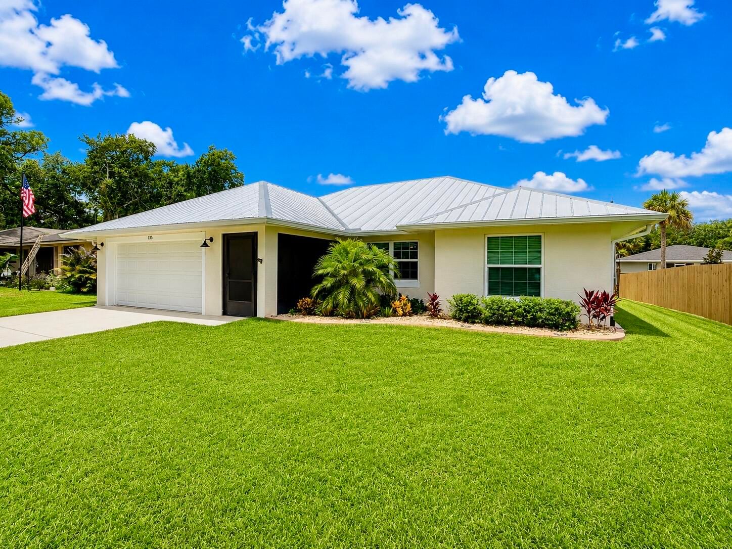 1133 37th Avenue SW, Vero Beach, FL 32968 photo 2