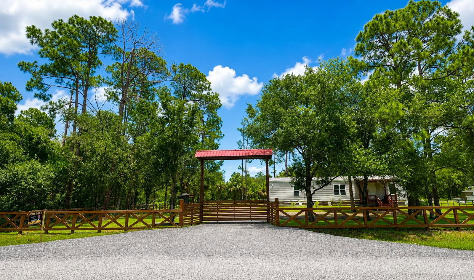 875 N Cabbage Palm Street, Clewiston, FL 33440 photo 2