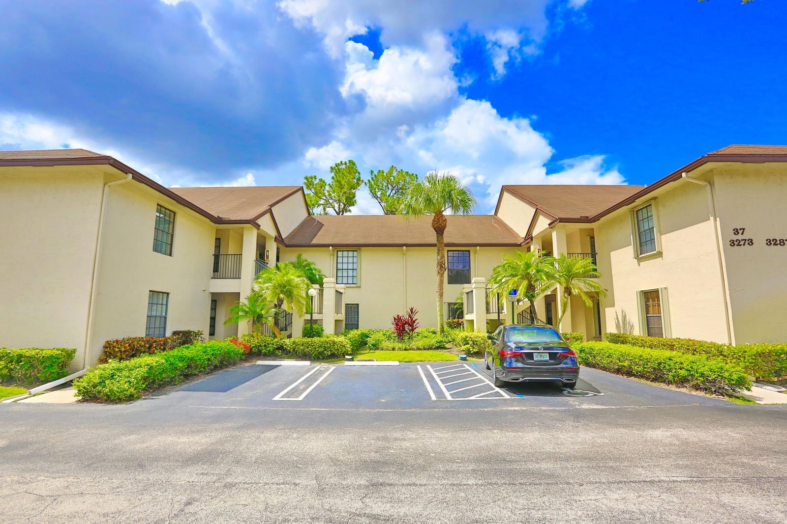 3277 Jog Park Drive, Greenacres, FL 33467 photo 4