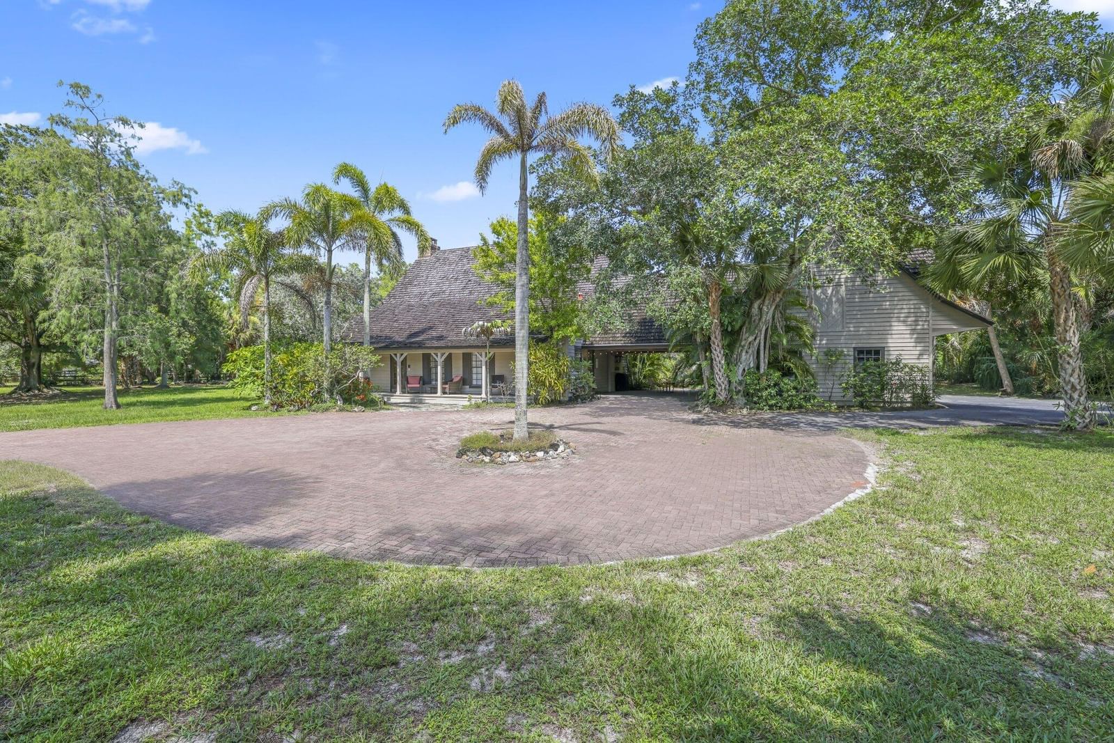 790 E Rambling Drive, Wellington, FL 33414 photo 2