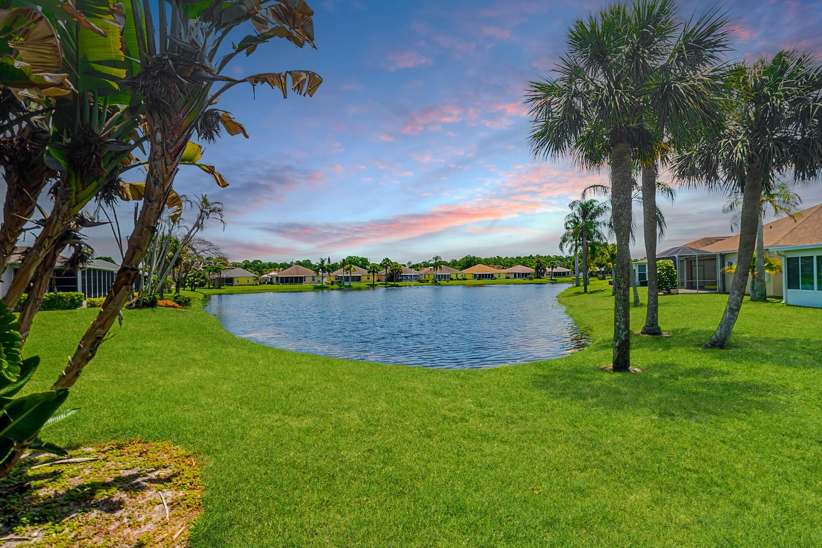 517 NW Galatone Court, Port St Lucie, FL 34986 photo 2