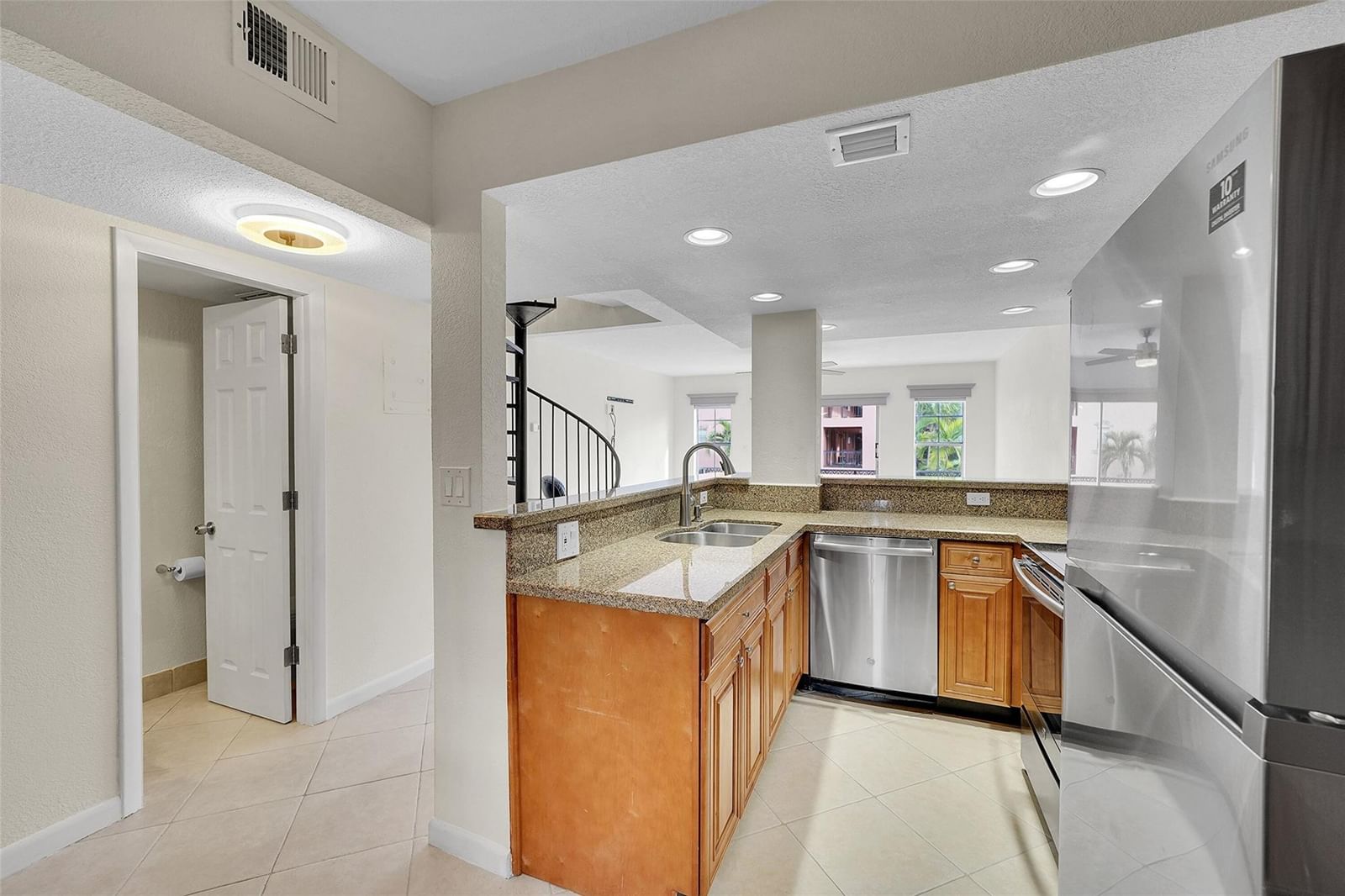 650 Tennis Club Drive #305, Fort Lauderdale, FL 33311 photo 5