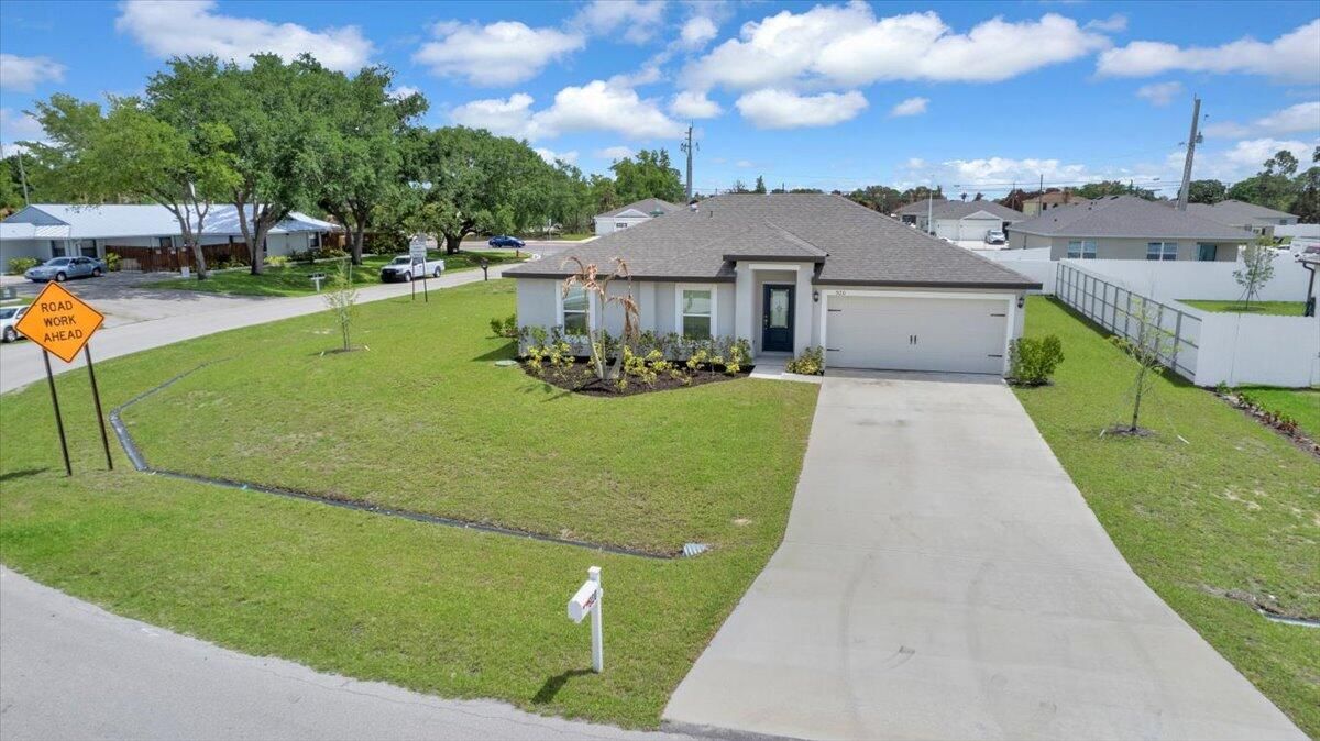 920 SW Castaneda Lane, Port St Lucie, FL 34953 photo 5