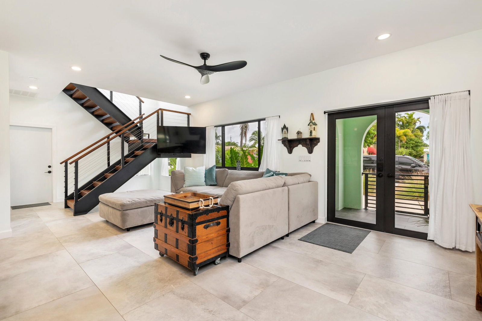 127 Auburn Drive, Lake Worth Beach, FL 33460 photo 3