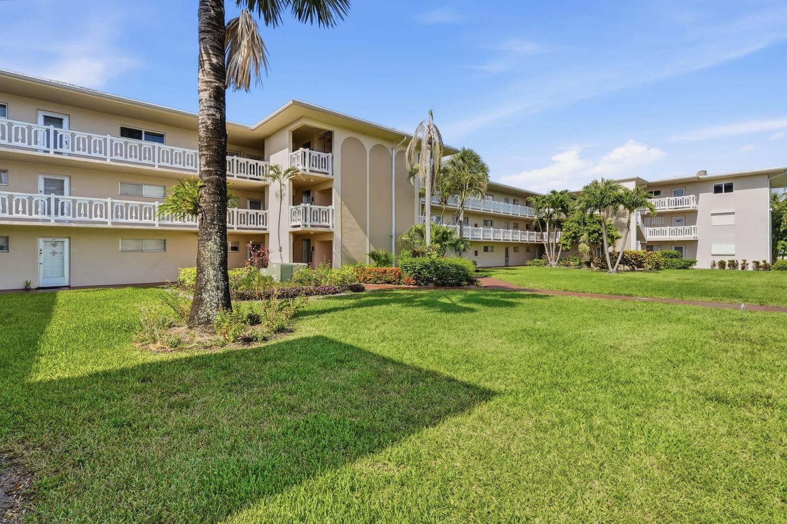 2606 Garden Drive S #305, Lake Worth, FL 33461 photo 3