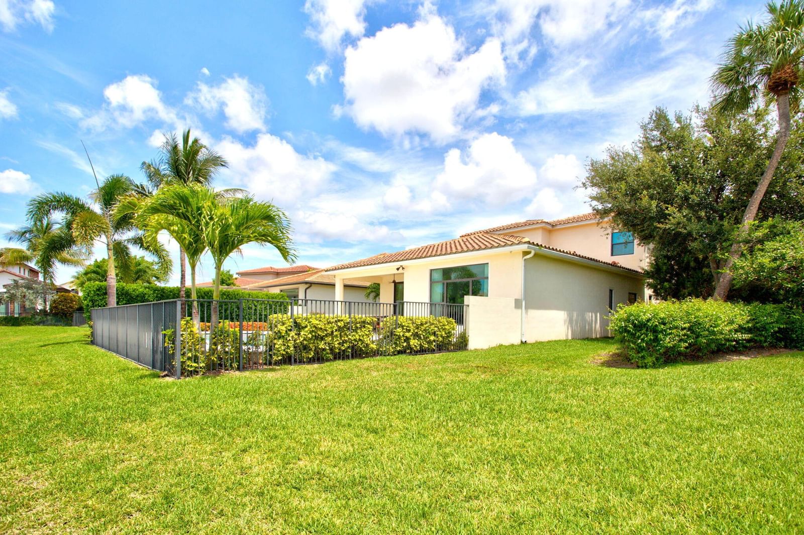 8236 Grand Prix Lane, Boynton Beach, FL 33472 photo 4