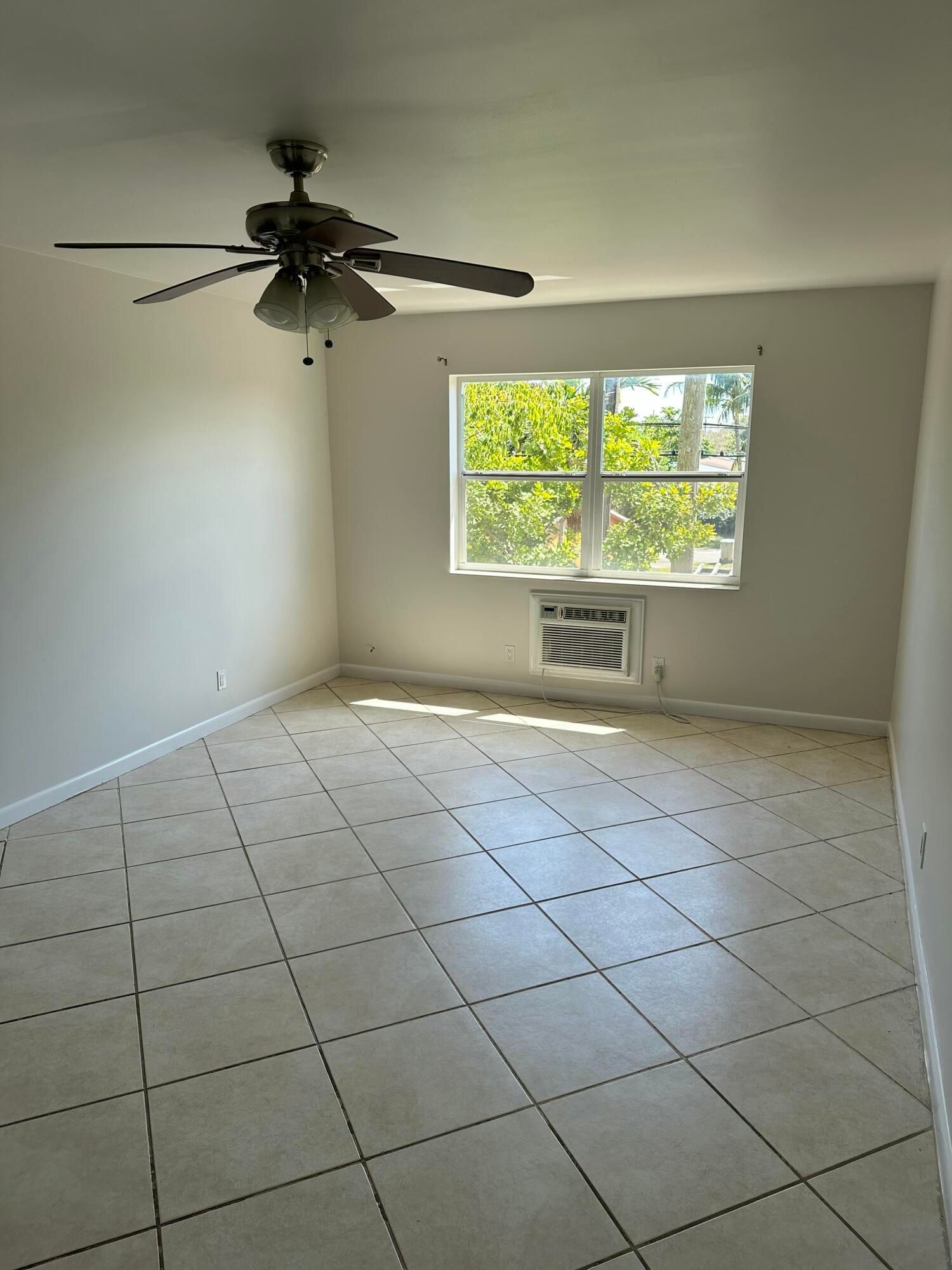 1480 E Sample Road #207, Pompano Beach, FL 33064 photo 5