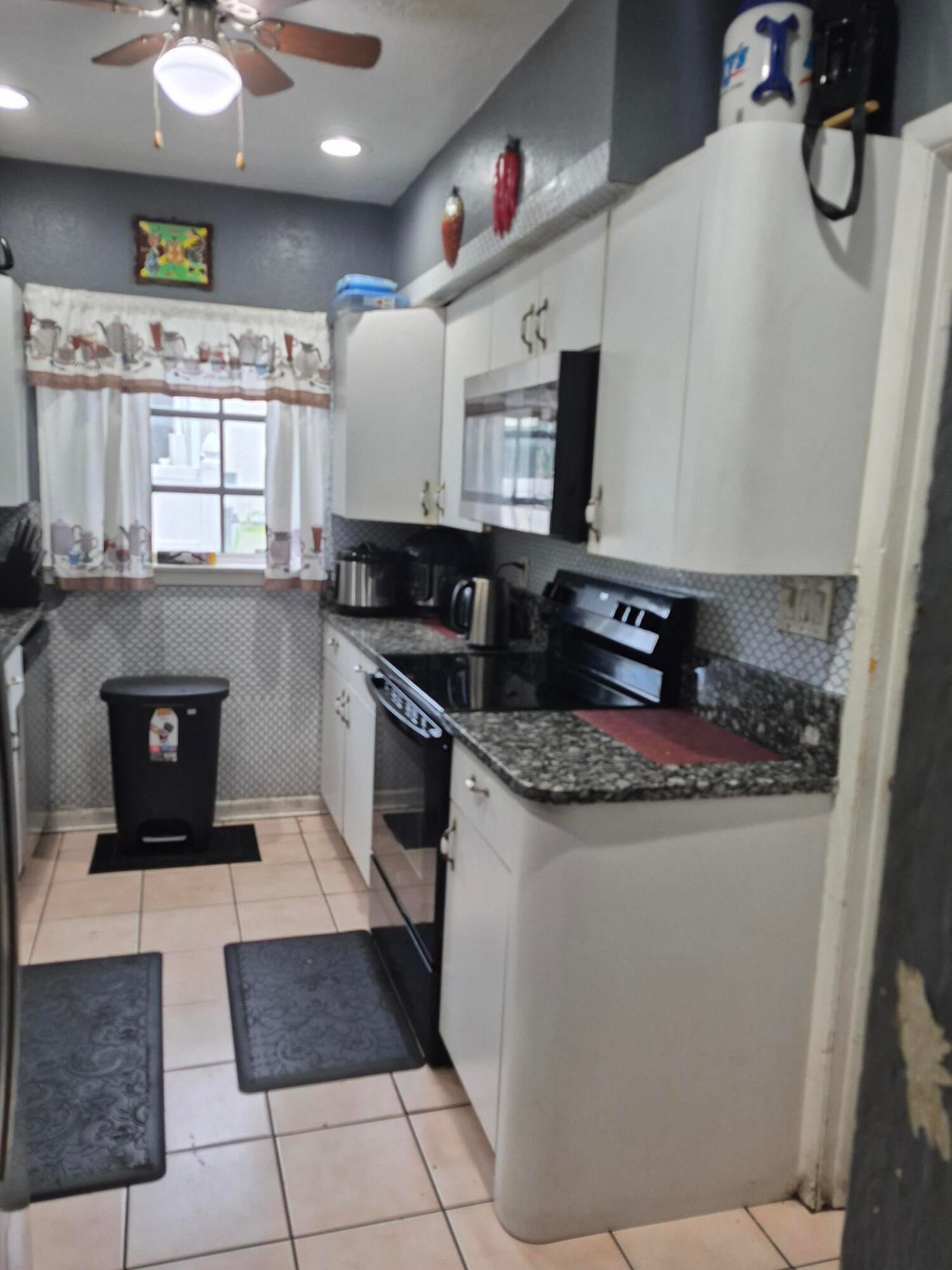 2538 Fillmore Street, Hollywood, FL 33020 photo 2
