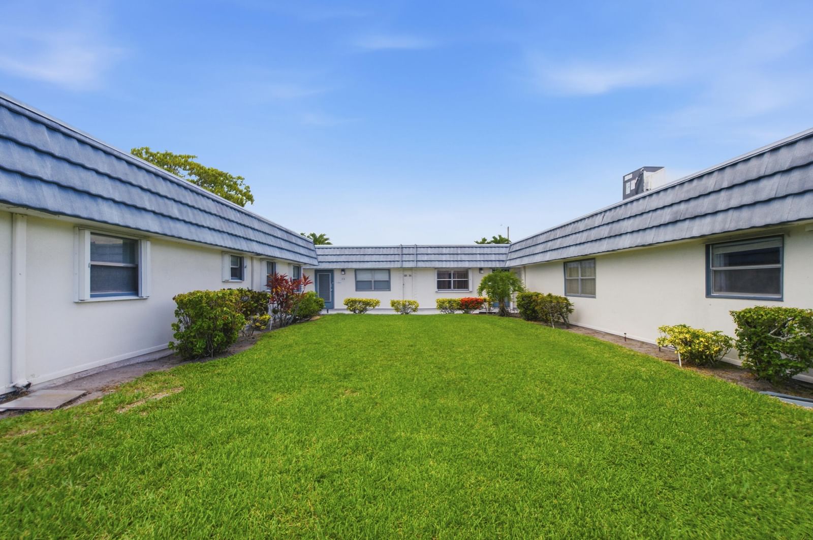30 Waterford B, Delray Beach, FL 33446 photo 2
