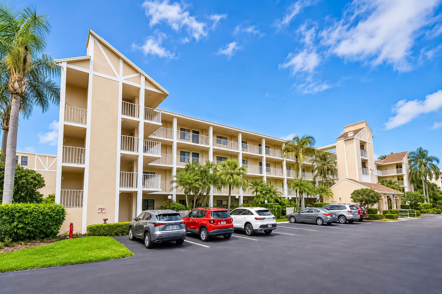 7351 Kinghurst Drive #301, Delray Beach, FL 33446 photo 2