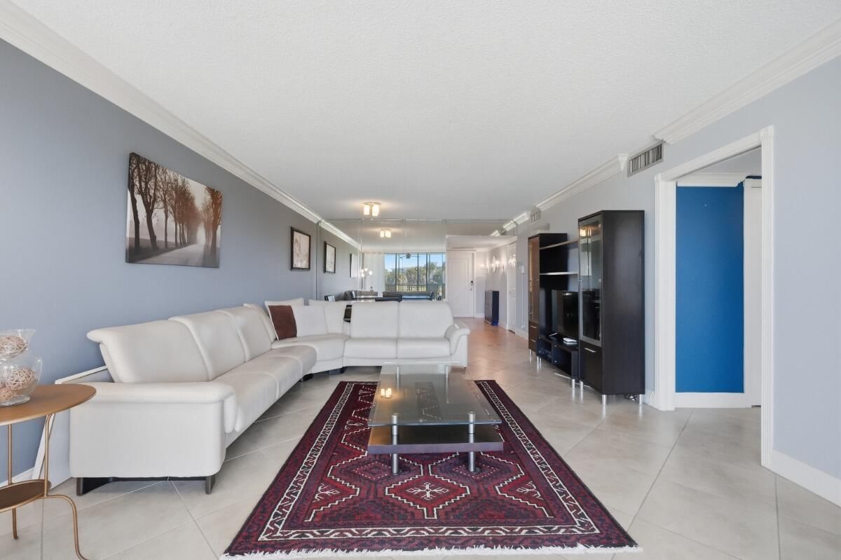 3001 S Palm Aire Drive #206, Pompano Beach, FL 33069 photo 2