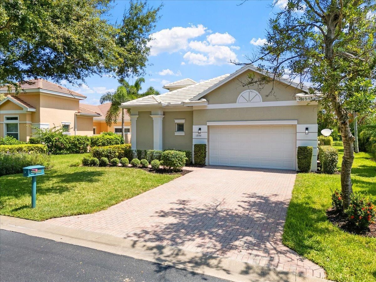 1254 River Reach Drive, Vero Beach, FL 32967 photo 3