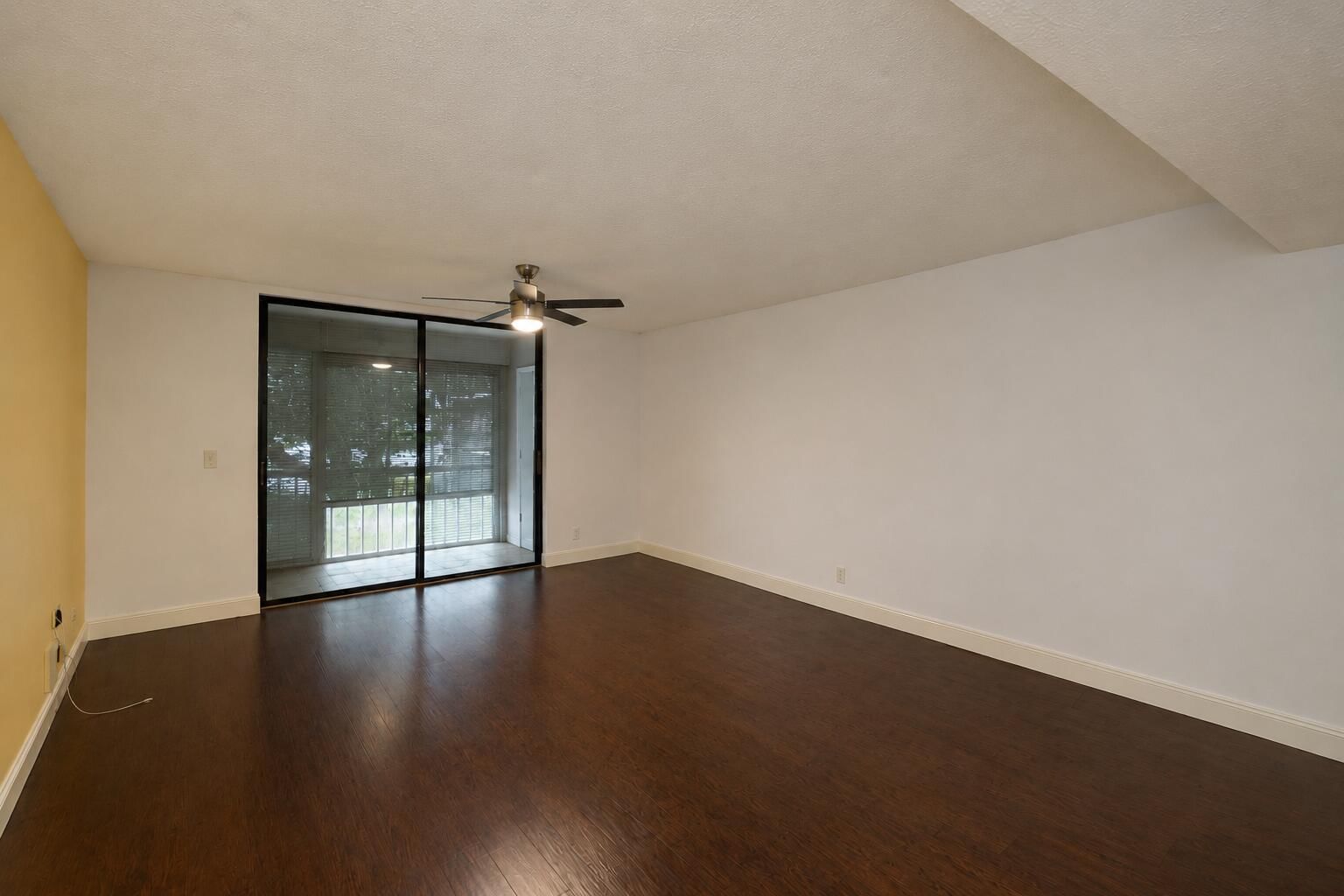 5220 Las Verdes Circle #220, Delray Beach, FL 33484 photo 4