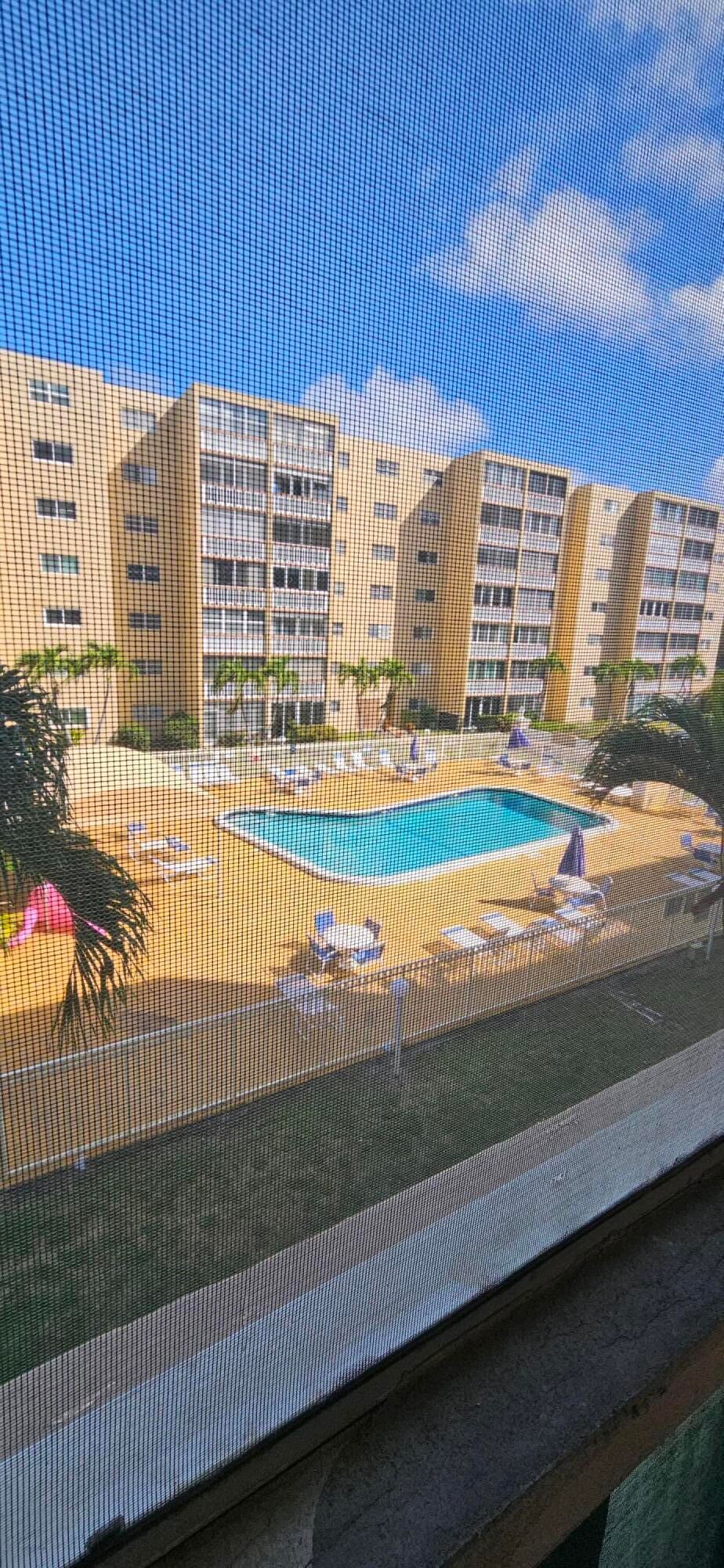 421 NE 14th Avenue #302, Hallandale Beach, FL 33009 photo 2