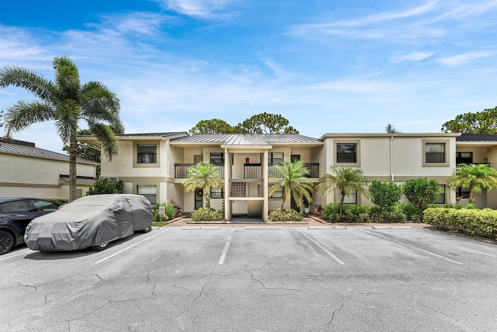 12926 Briarlake Drive #201, Palm Beach Gardens, FL 33418 photo 2