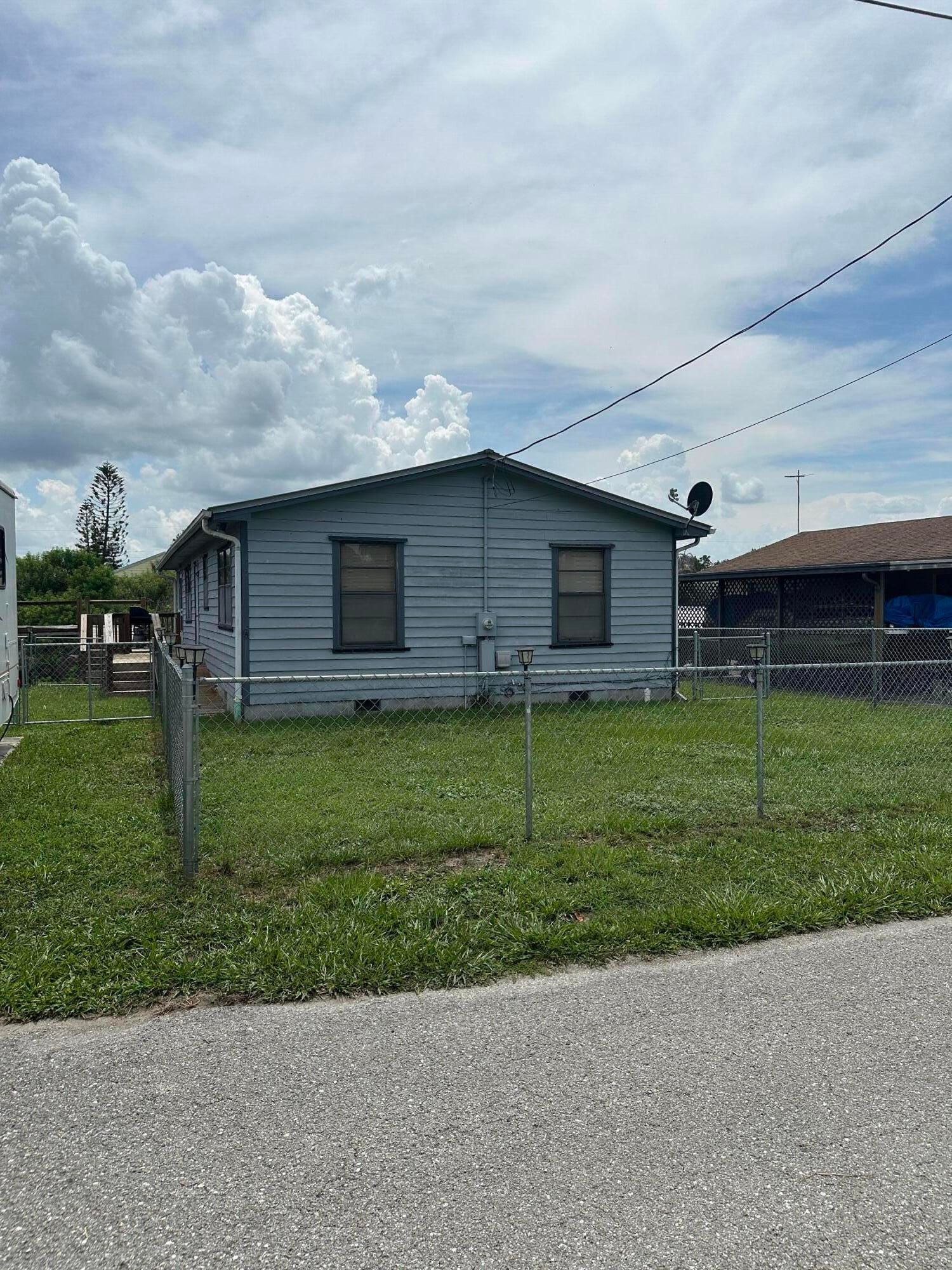 1110 3rd Street, Okeechobee, FL 34974 photo 3